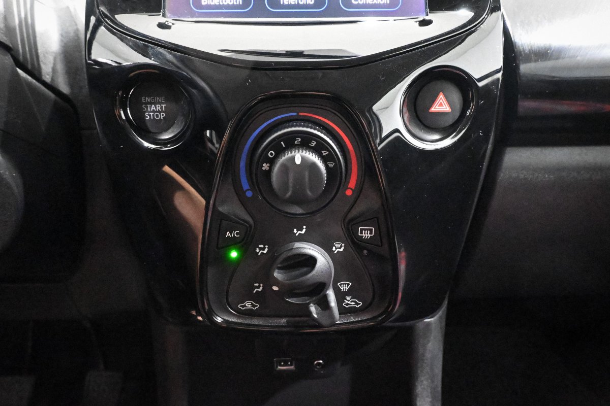 Foto Peugeot 108 19