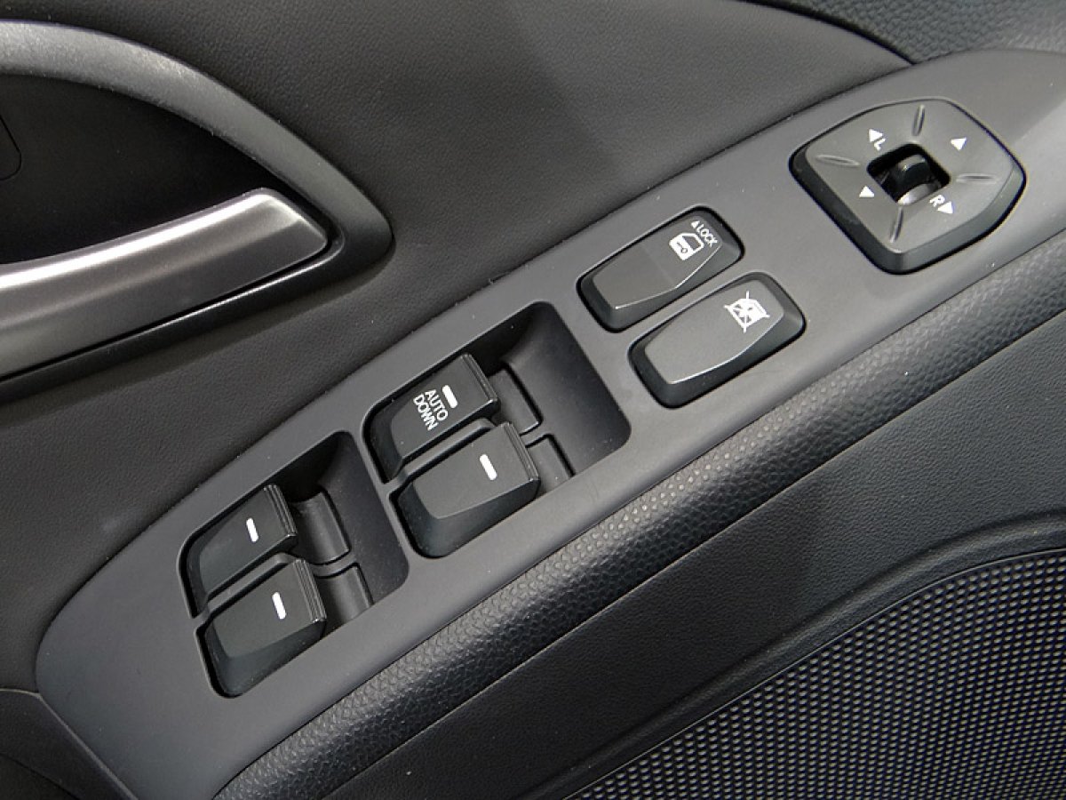 Foto Hyundai ix35 32