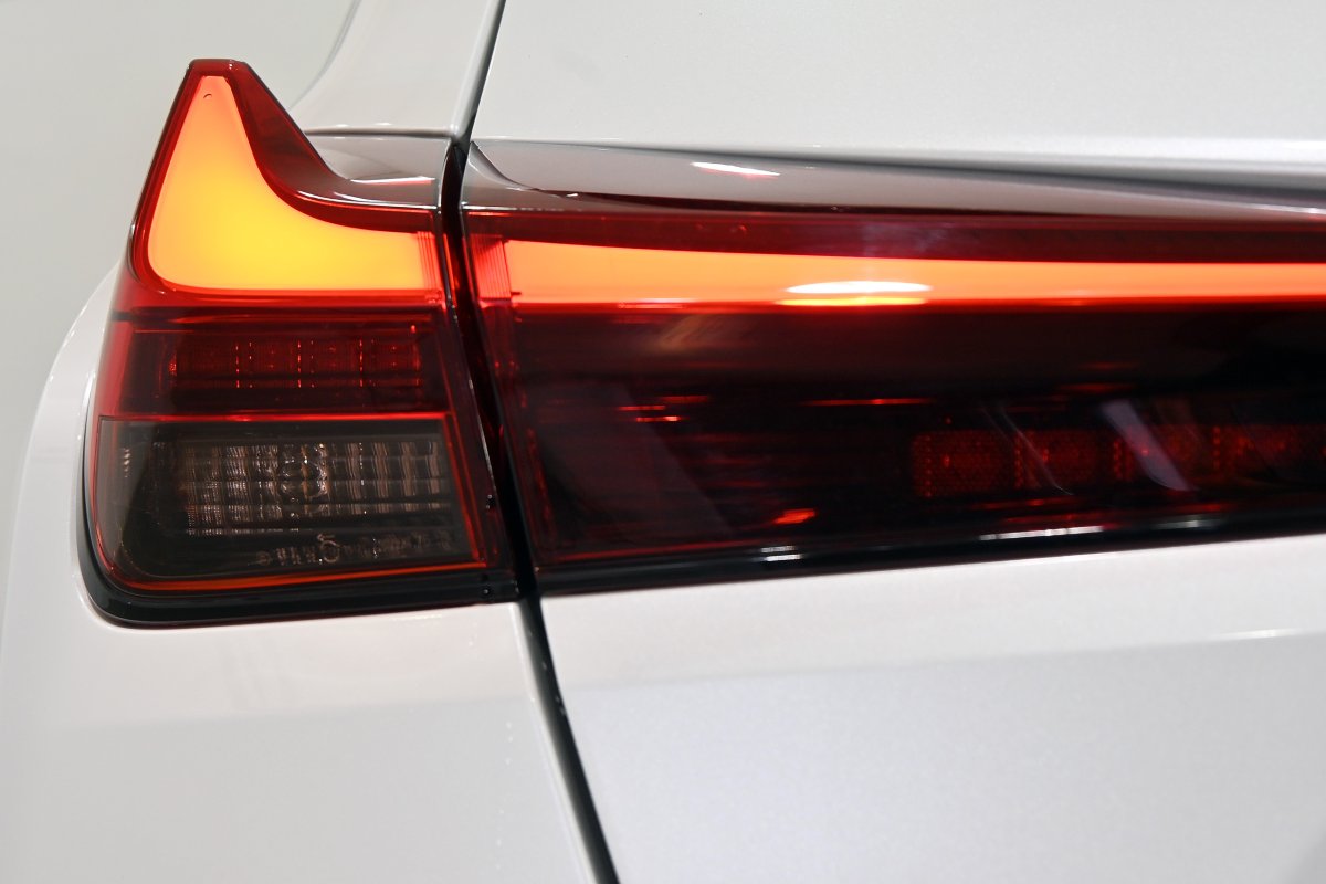 Foto Lexus UX 9