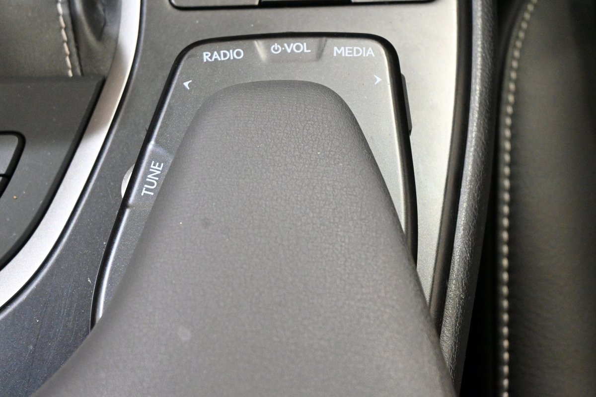 Foto Lexus UX 28