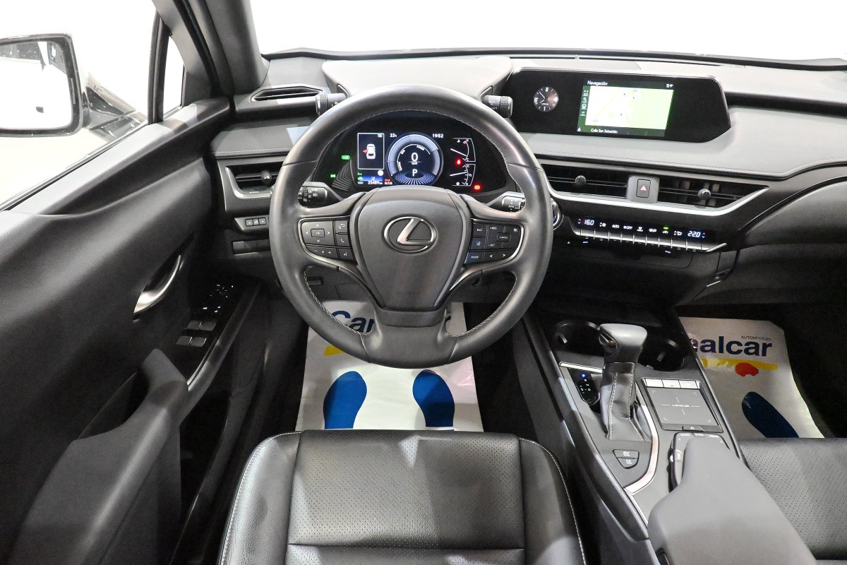 Foto Lexus UX 23