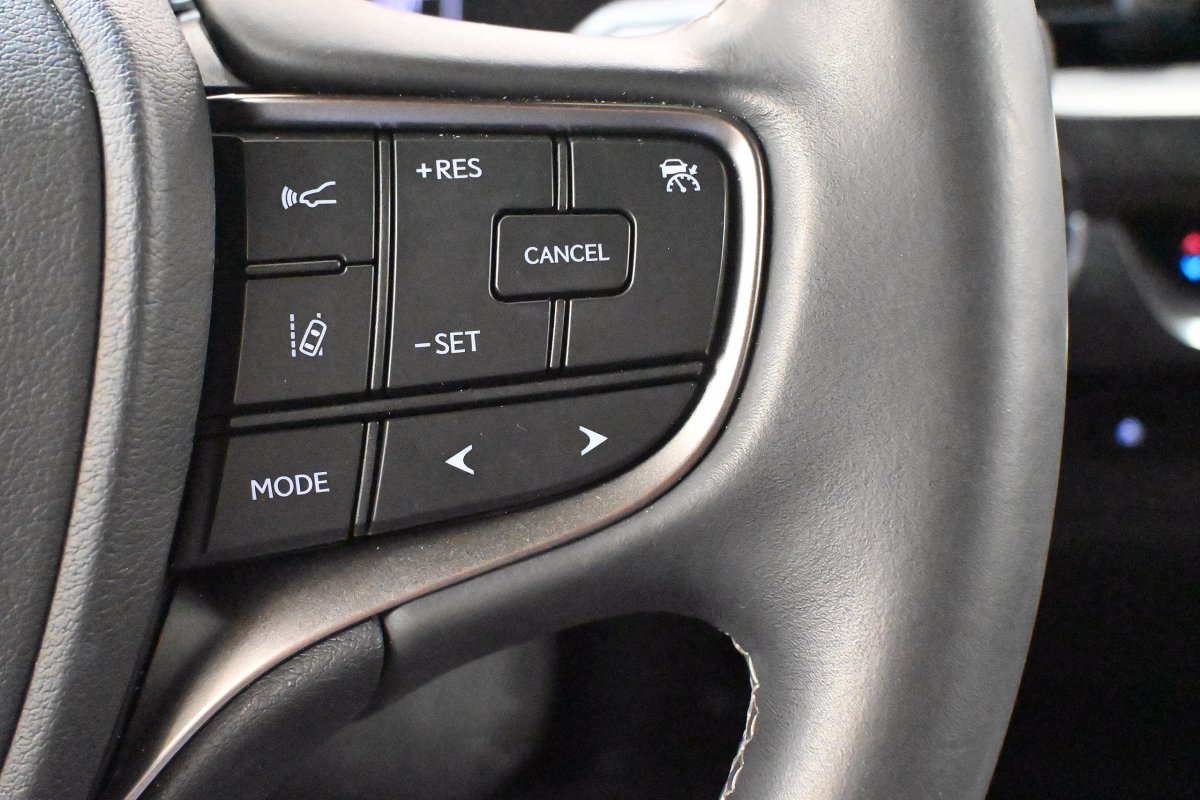 Foto Lexus UX 35
