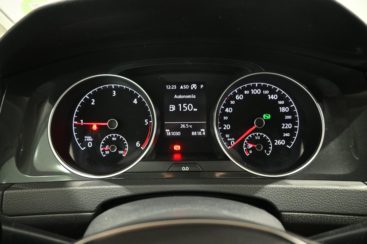 Foto Volkswagen Golf 13