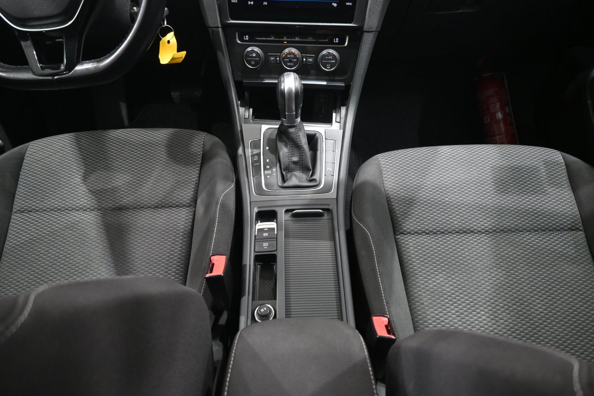 Foto Volkswagen Golf 21