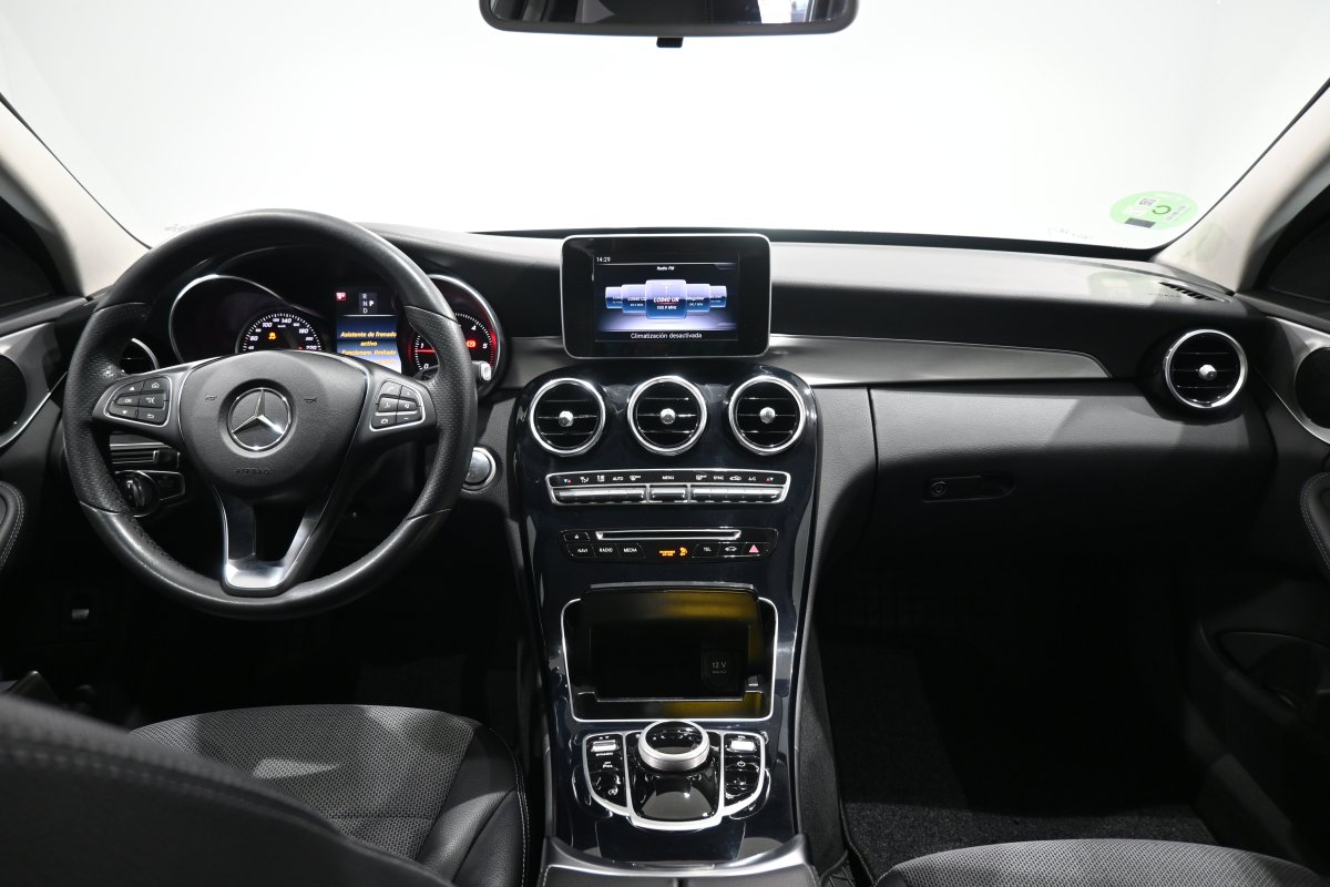 Foto Mercedes-Benz C 16