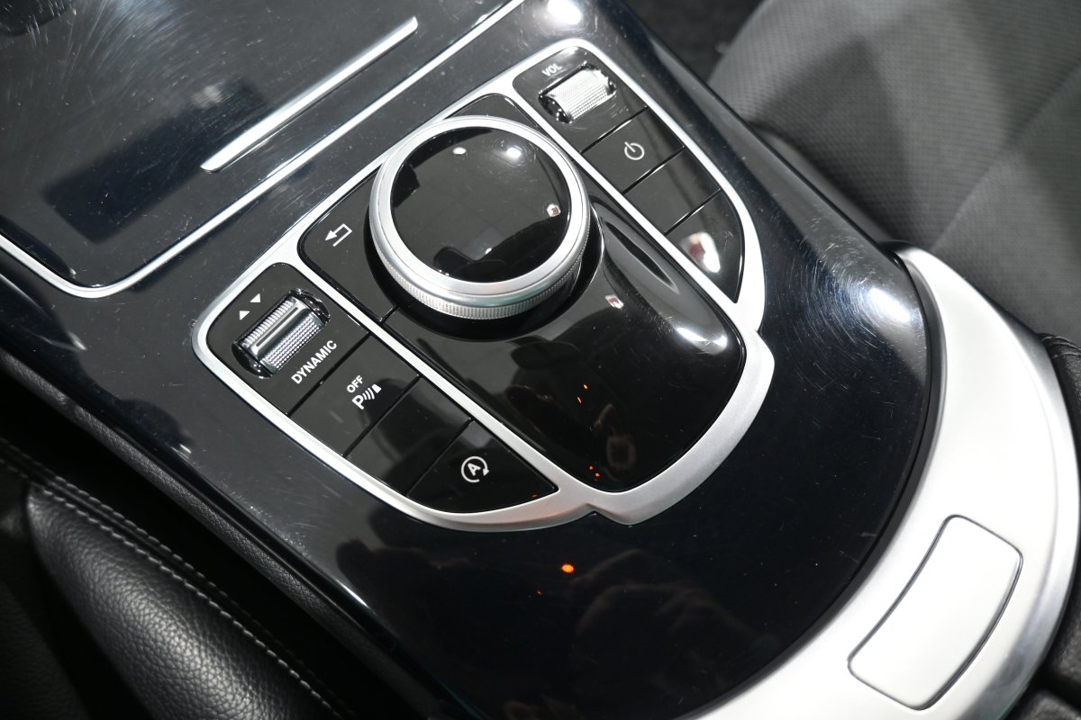 Foto Mercedes-Benz C 19