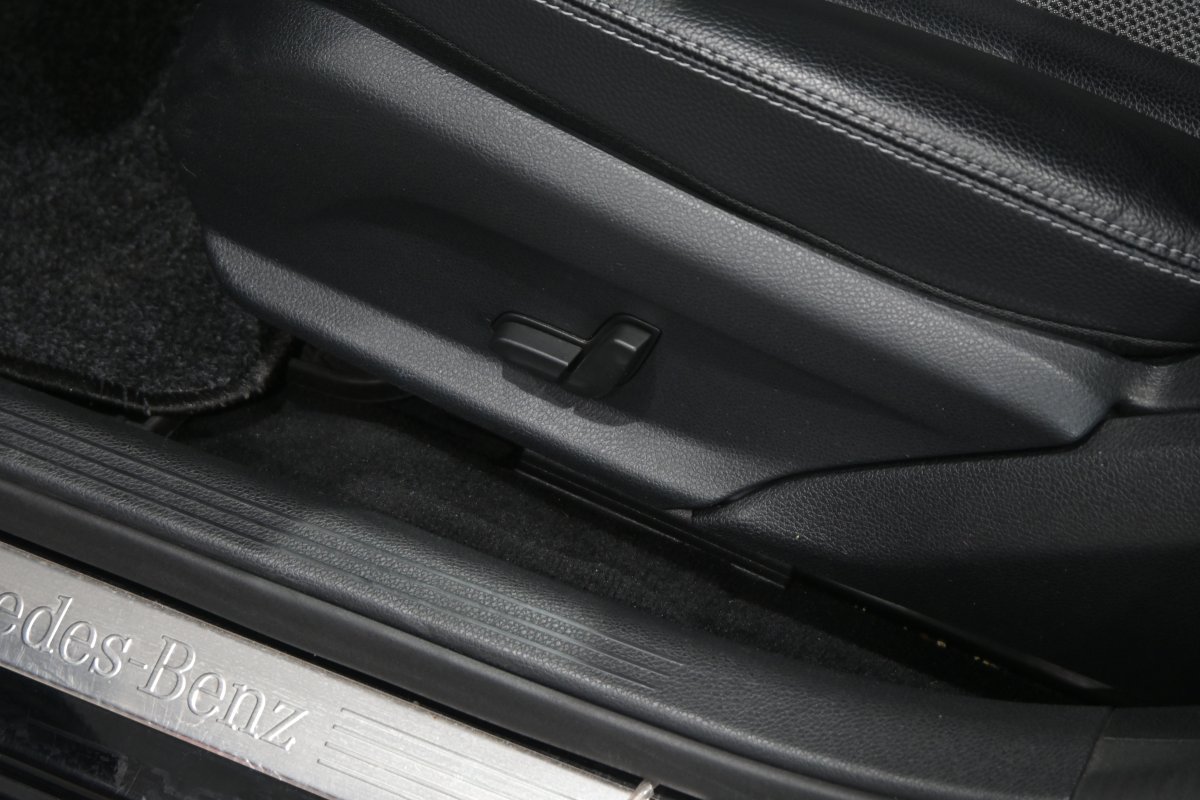 Foto Mercedes-Benz C 28