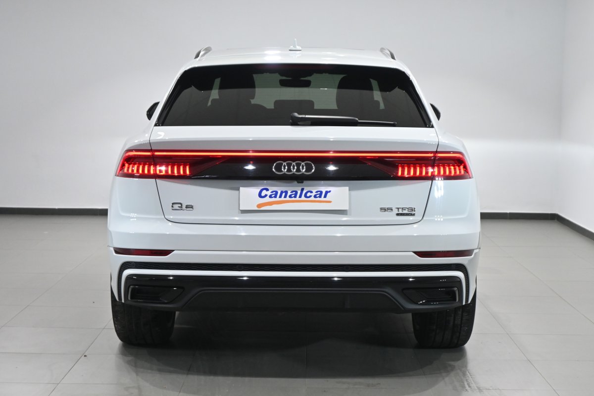 Foto Audi Q8 5
