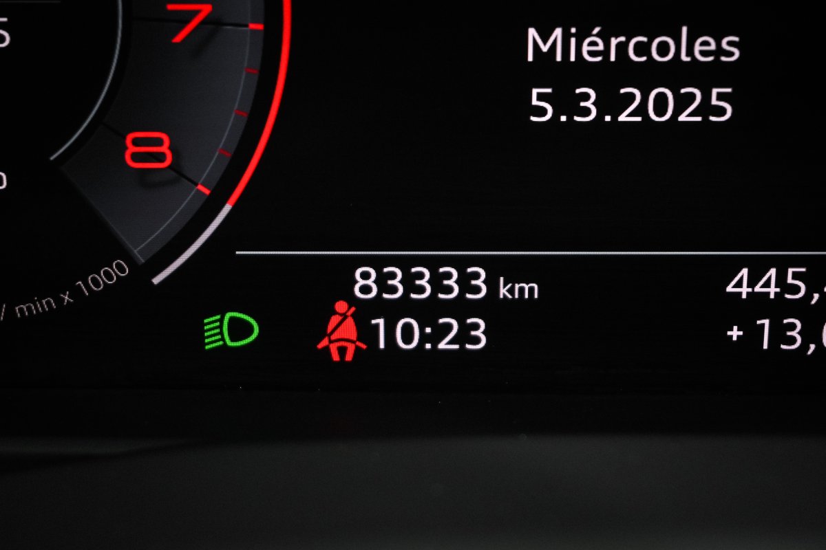 Foto Audi Q8 14
