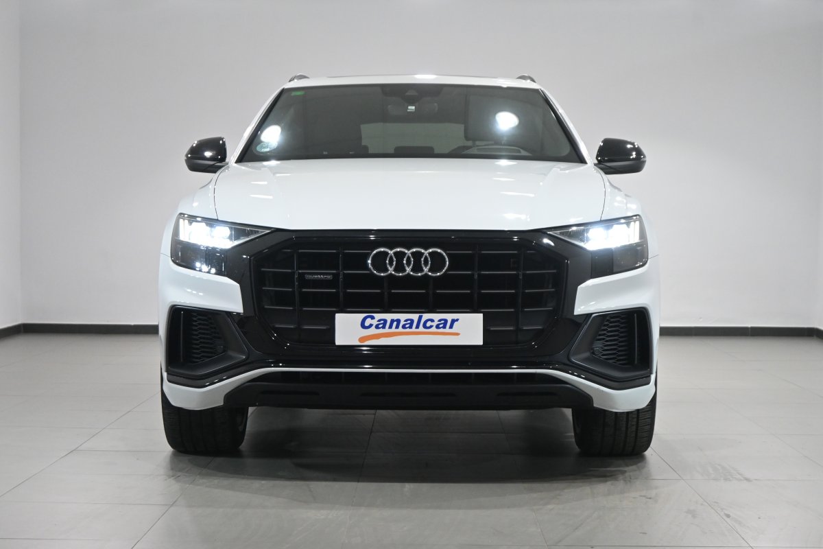 Foto Audi Q8 2