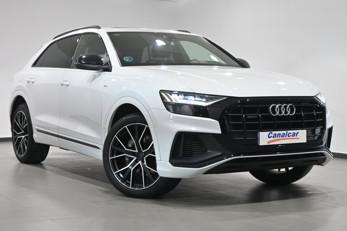 Foto Audi Q8 3