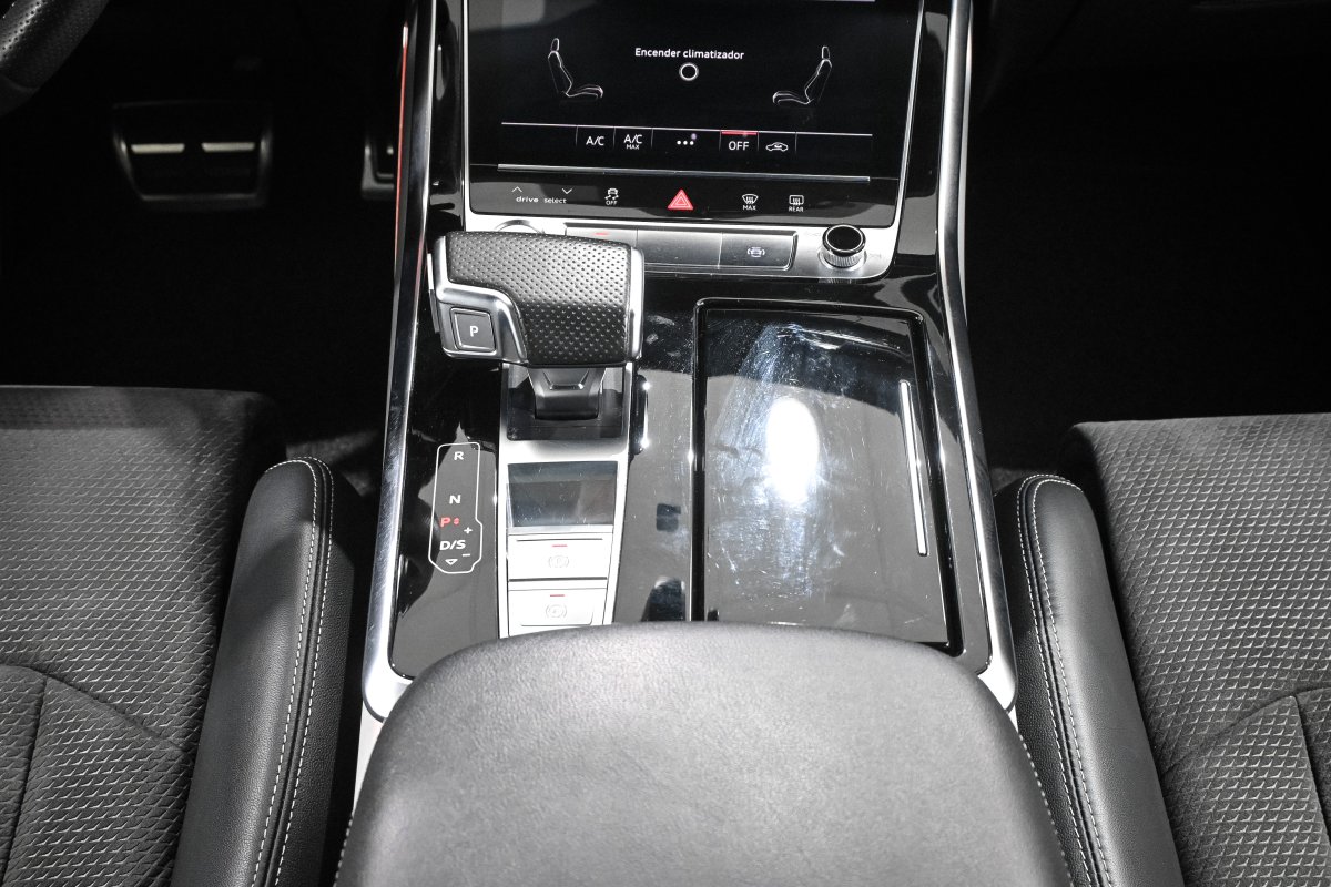 Foto Audi Q8 24