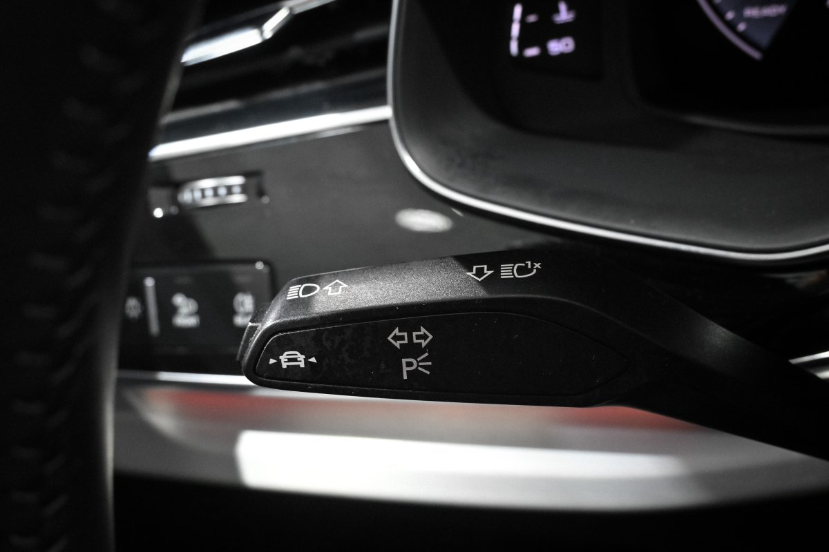 Foto Audi Q8 27