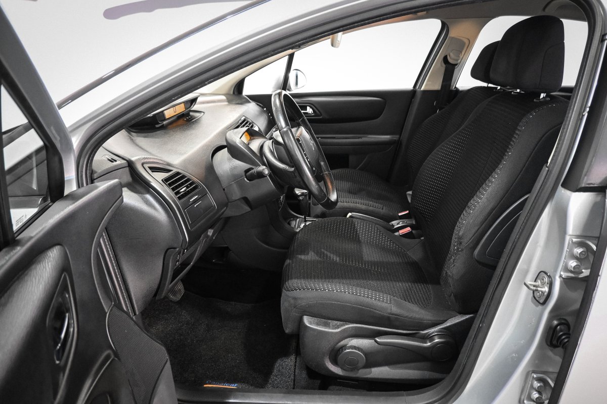 Foto Citroen C4 11