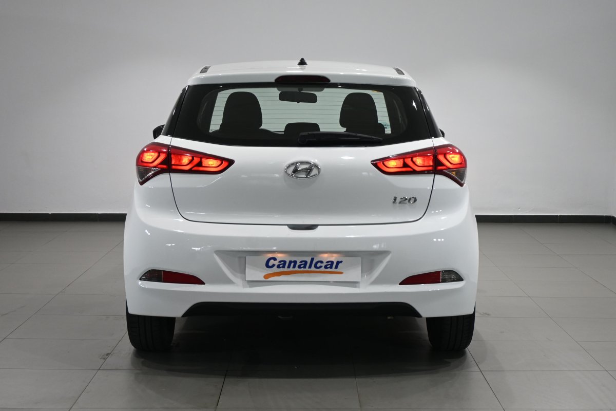 Foto Hyundai i20 4