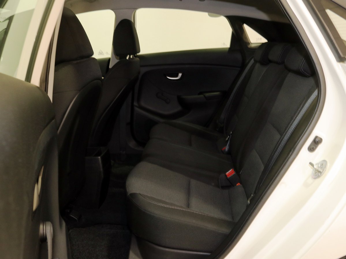 Foto Hyundai i30 15
