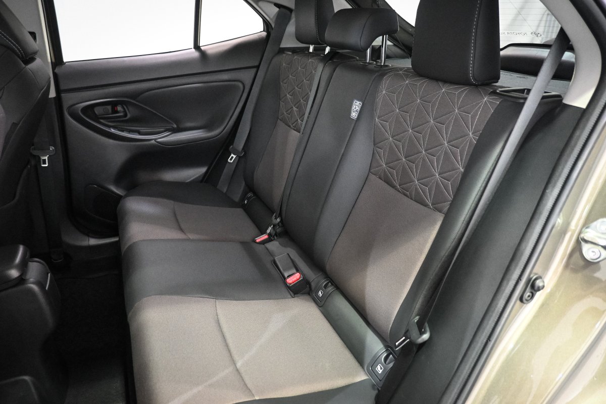 Foto Toyota Yaris 12