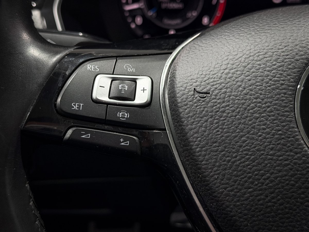 Foto Volkswagen Passat 21