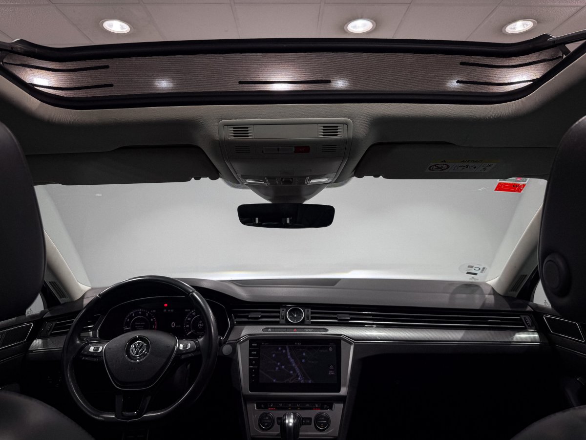 Foto Volkswagen Passat 25