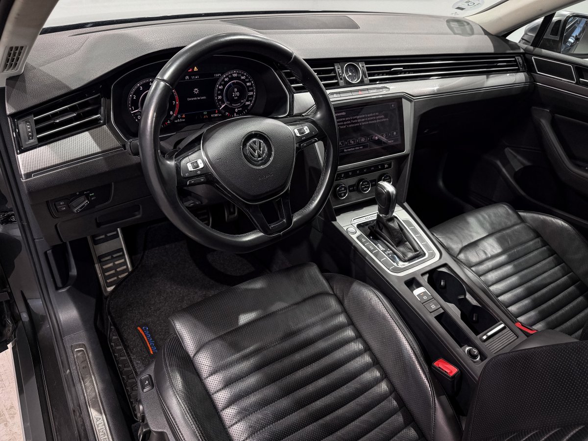 Foto Volkswagen Passat 9