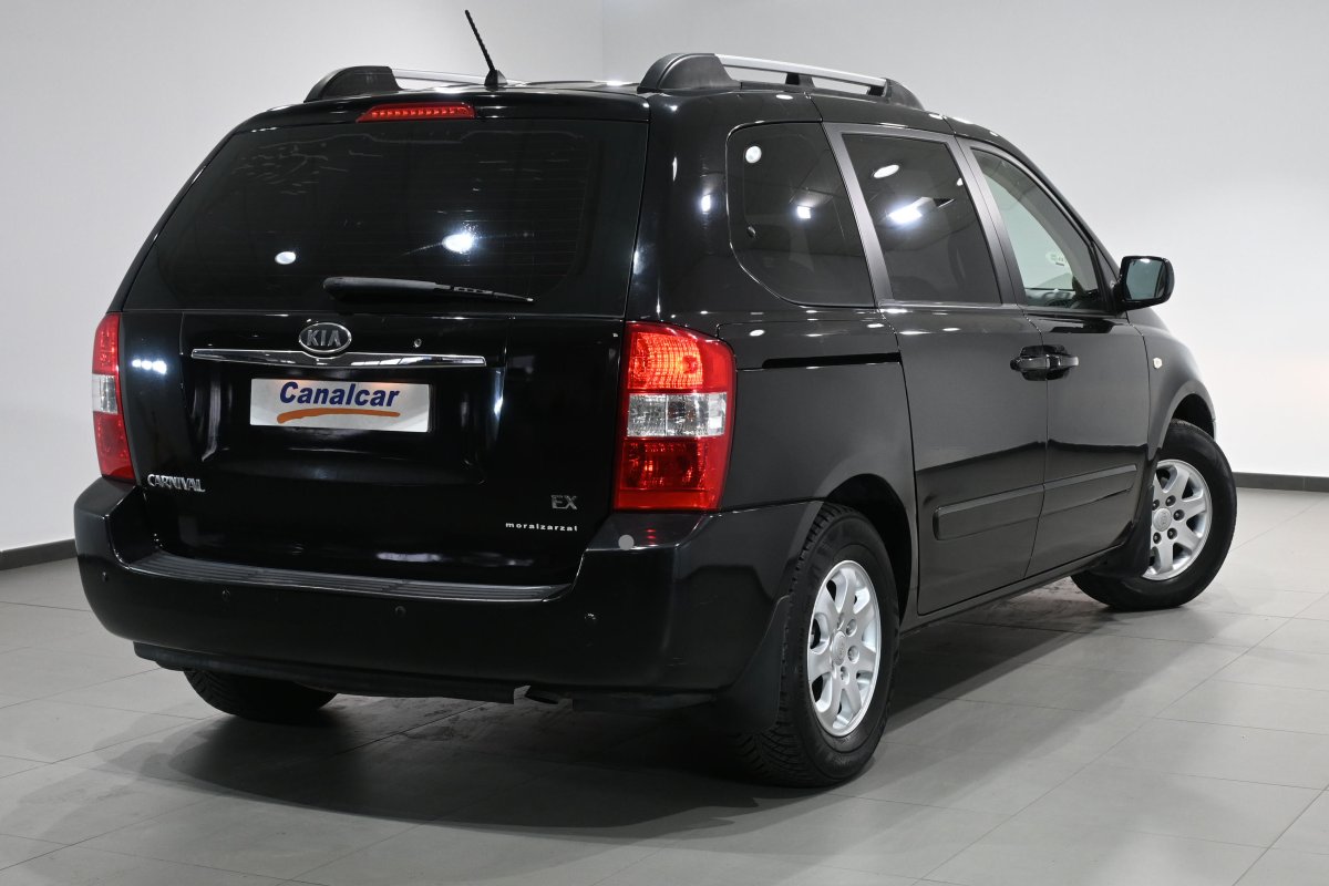 Foto Kia Carnival 4