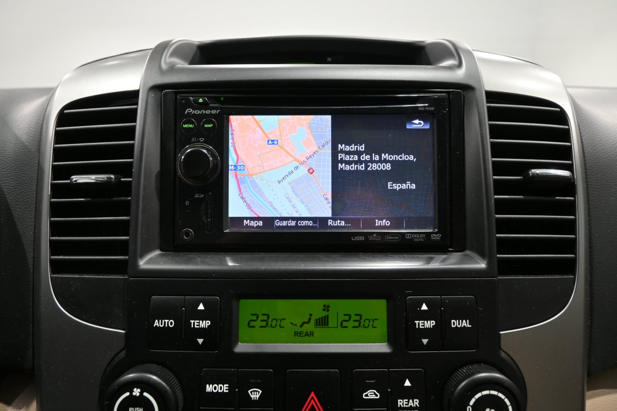 Foto Kia Carnival 16