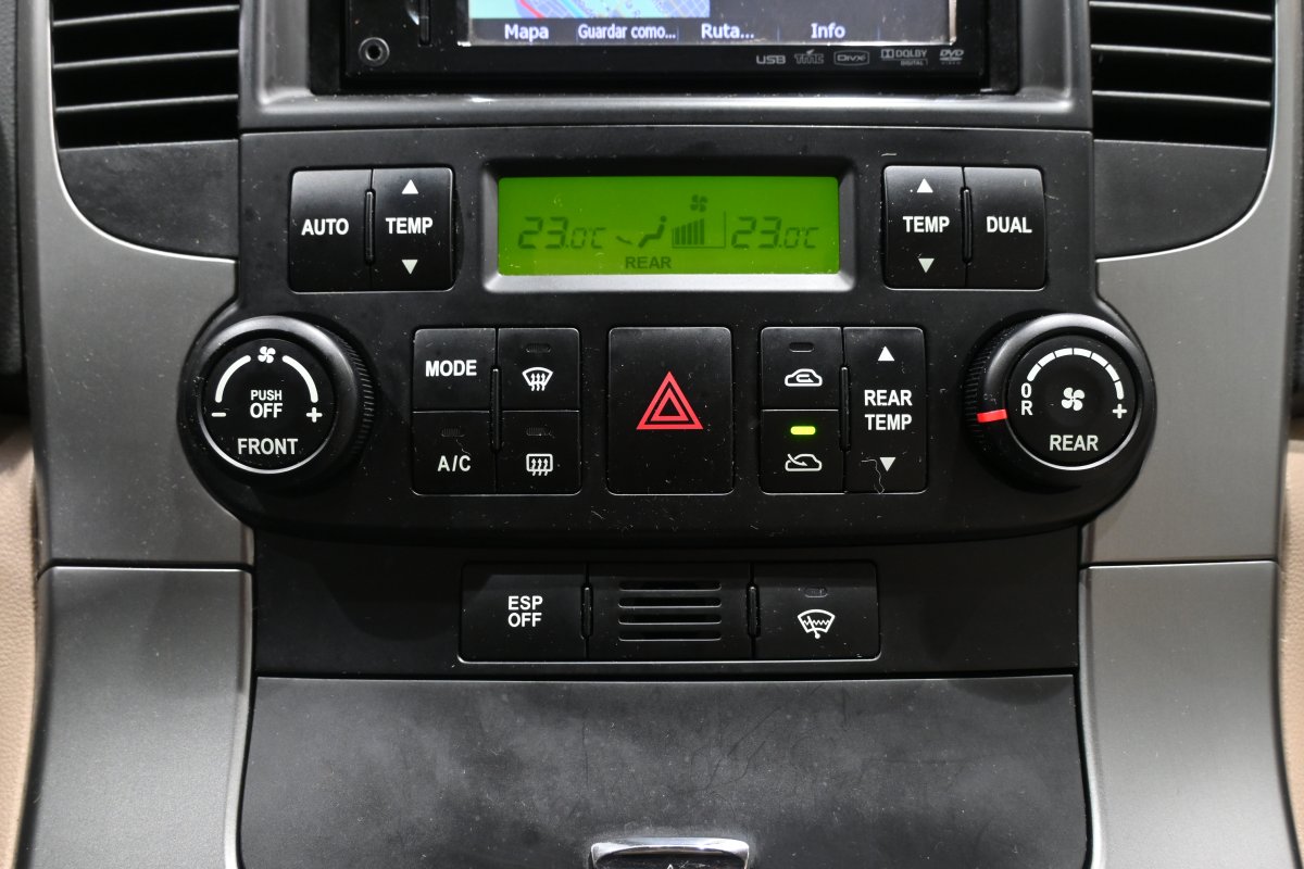 Foto Kia Carnival 17