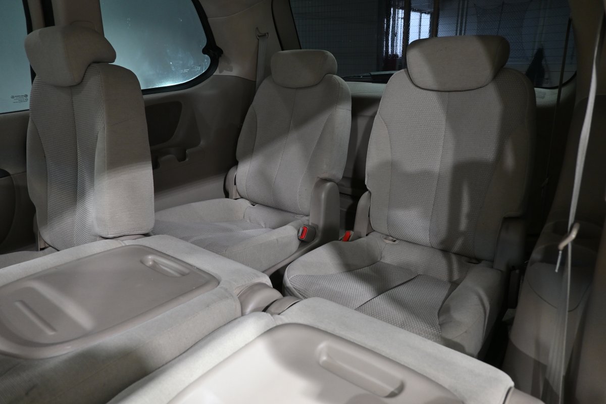 Foto Kia Carnival 13