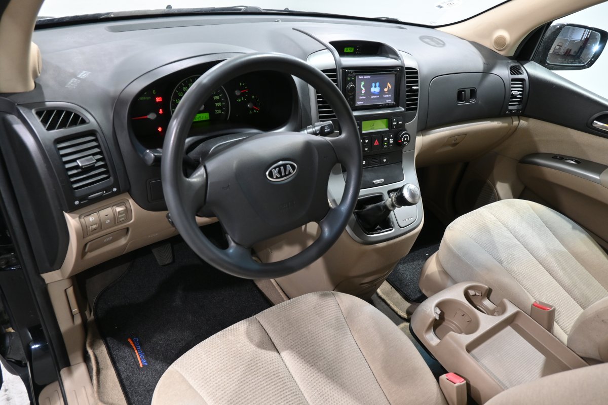 Foto Kia Carnival 9