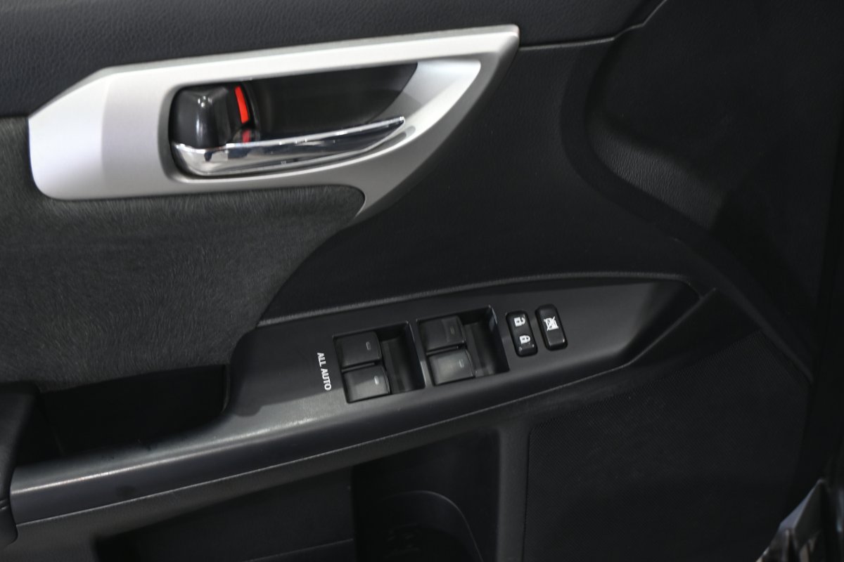 Foto Lexus CT 28