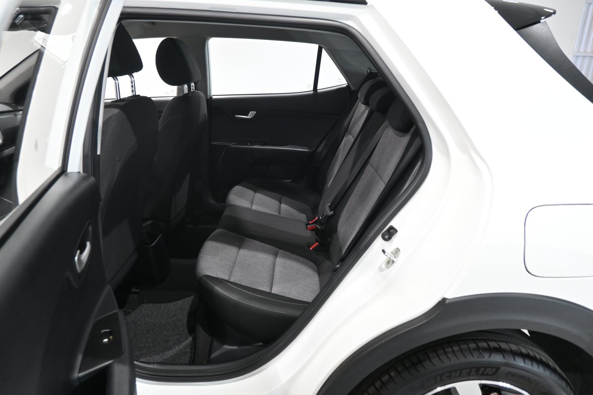 Foto Kia Stonic 10