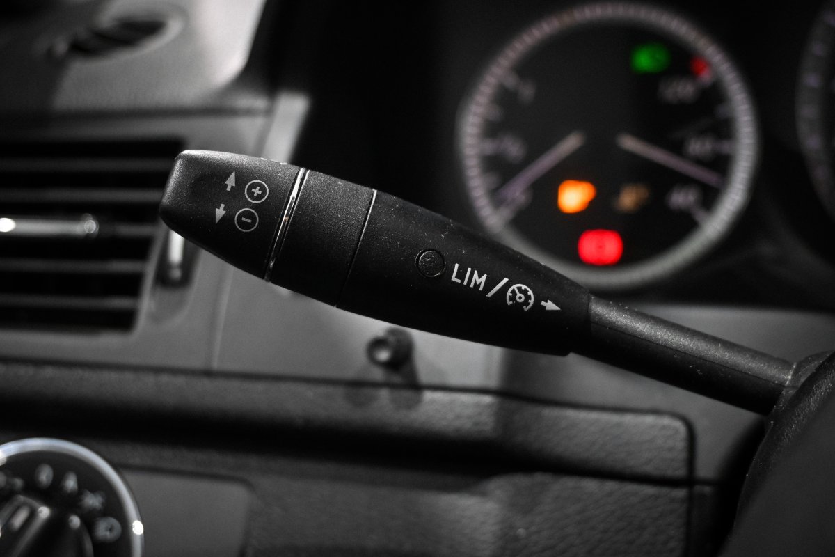 Foto Mercedes-Benz C 18