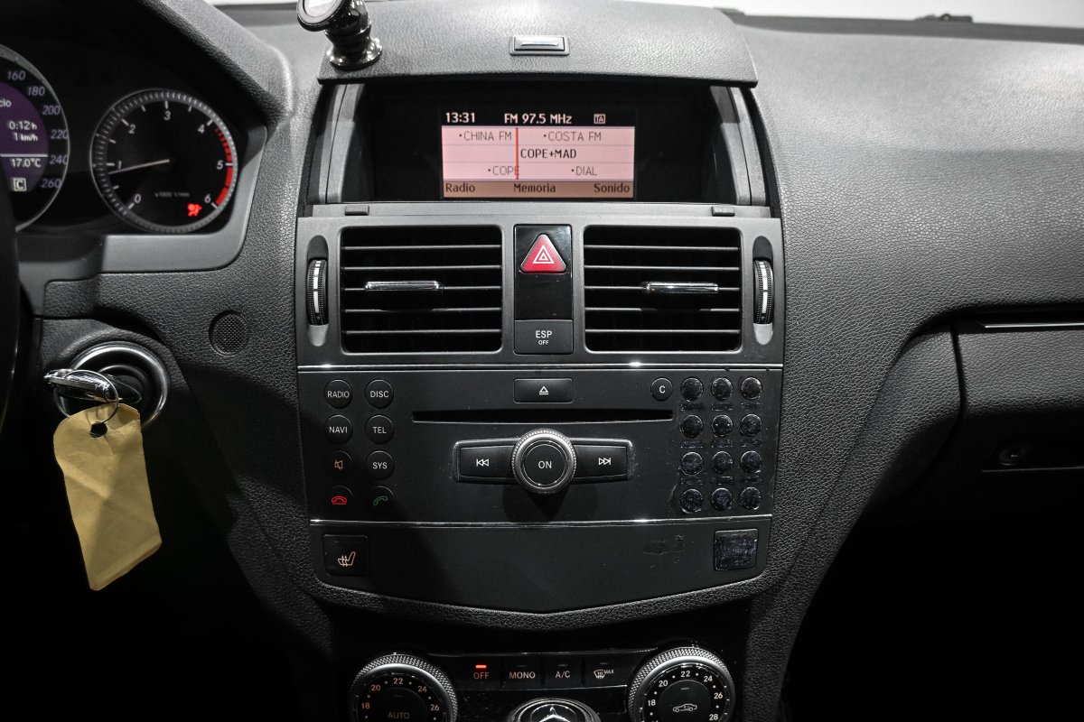 Foto Mercedes-Benz C 12