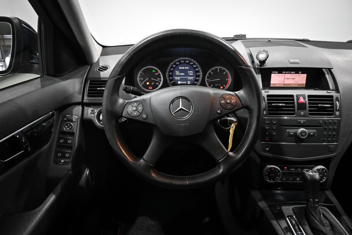 Foto Mercedes-Benz C 14