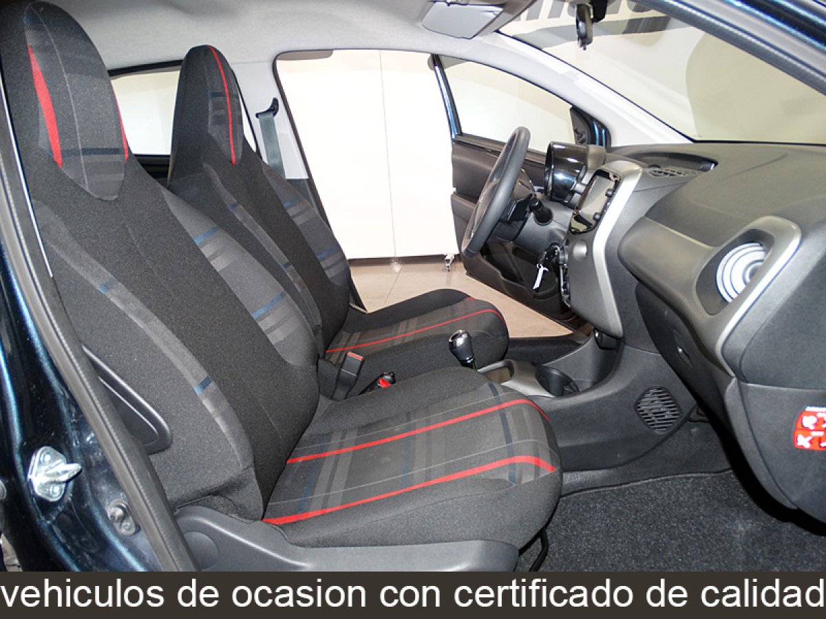 Foto Peugeot 108 18