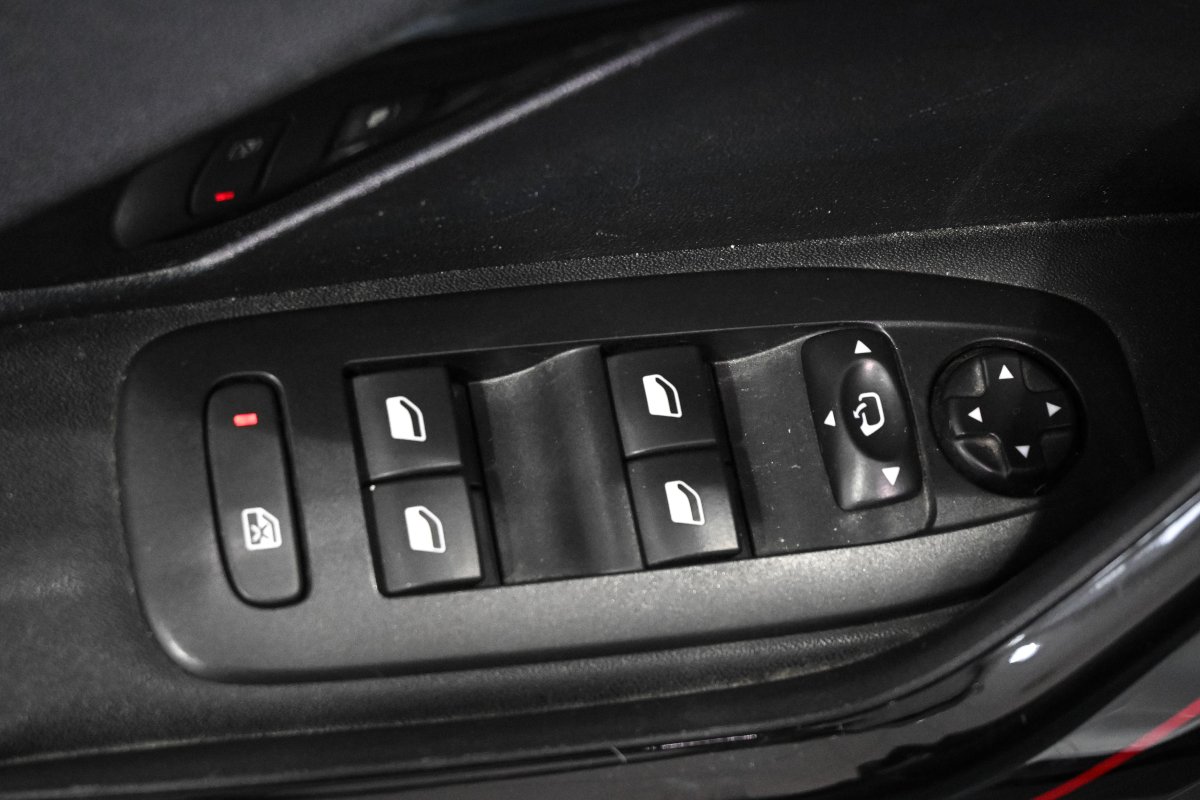 Foto Peugeot 2008 32