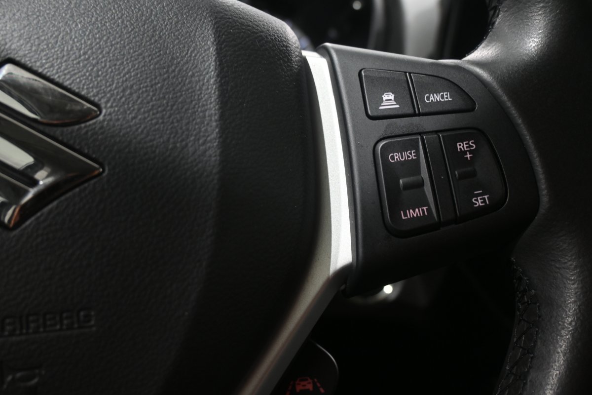 Foto Suzuki S-CROSS 22