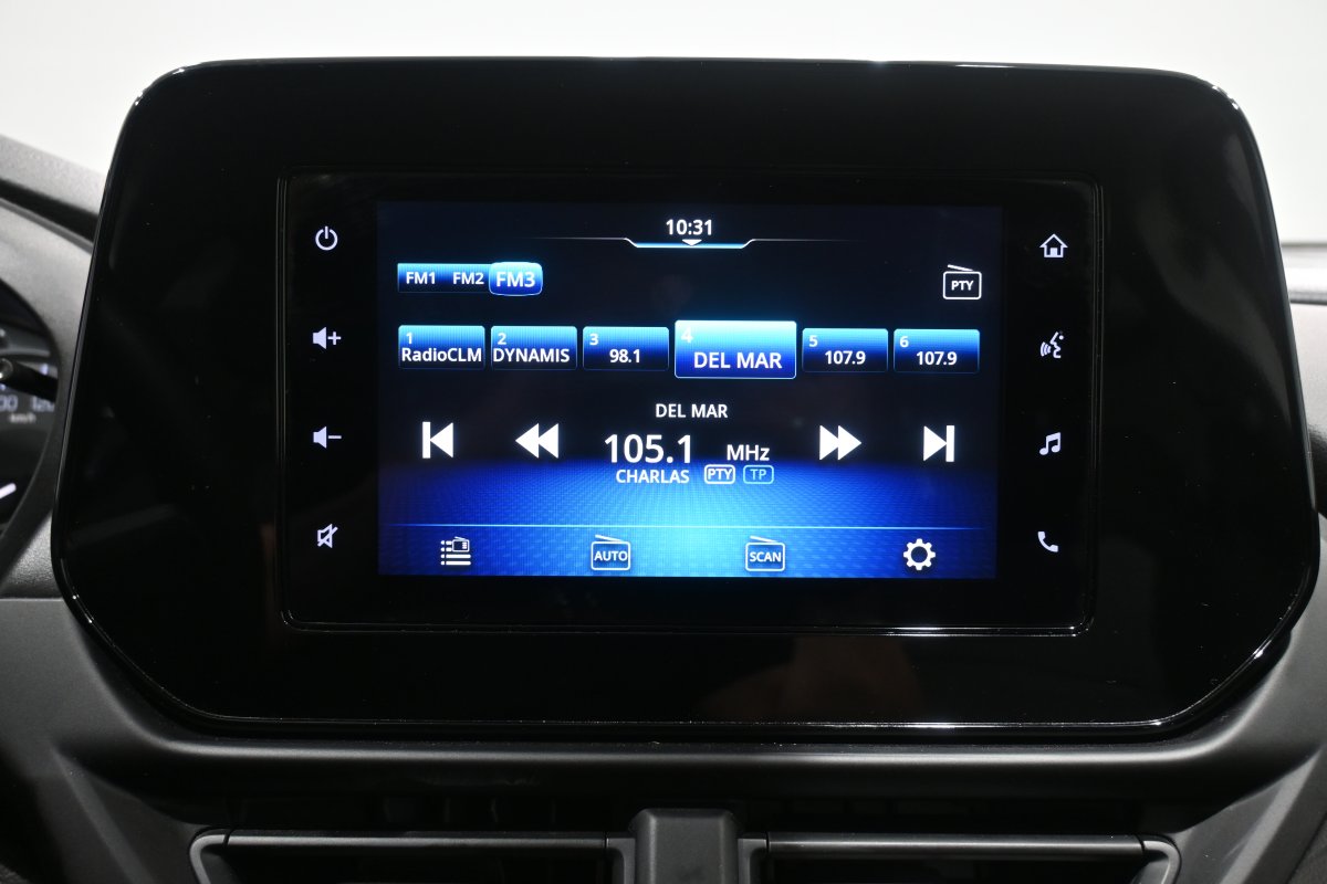 Foto Suzuki S-CROSS 16