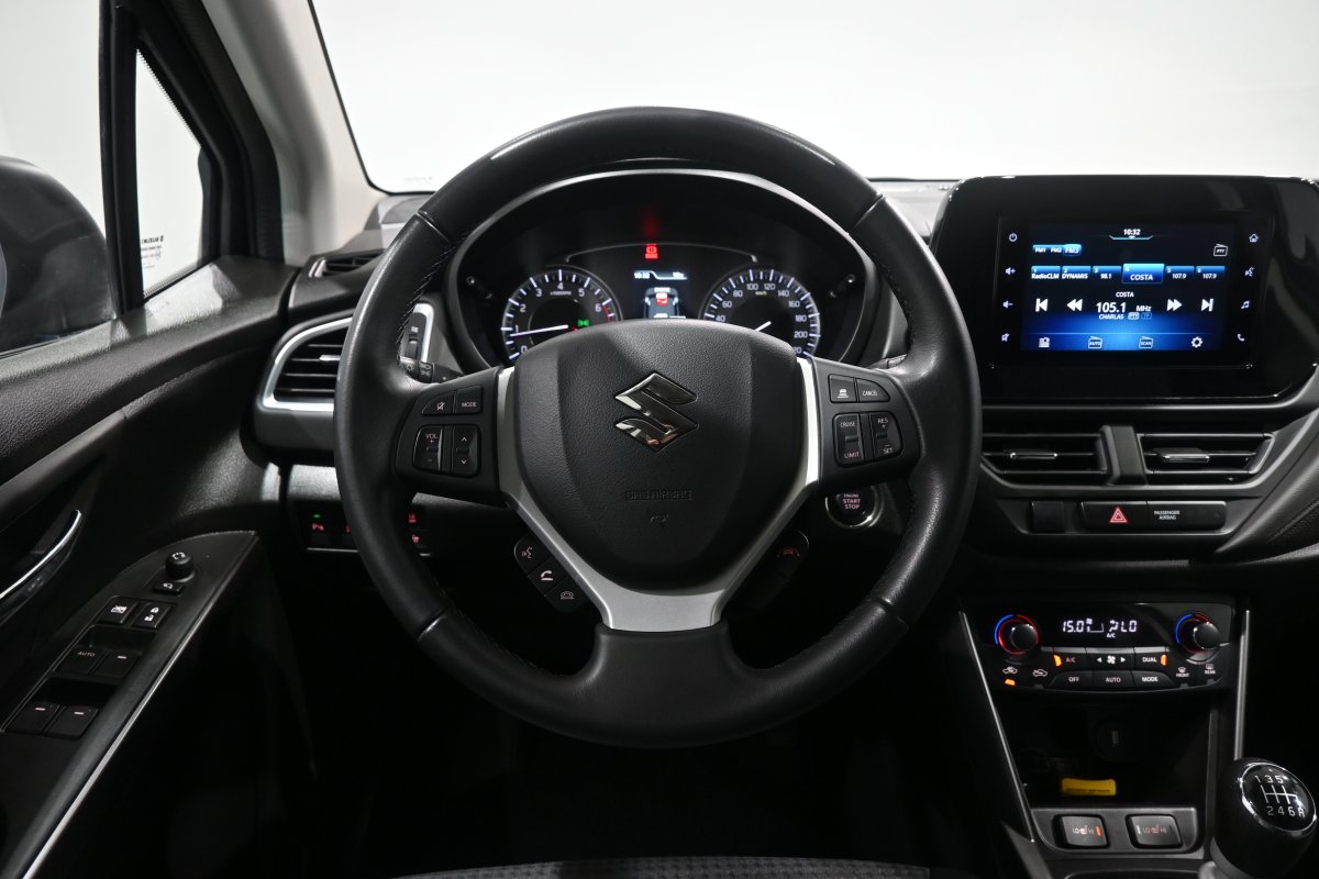 Foto Suzuki S-CROSS 19