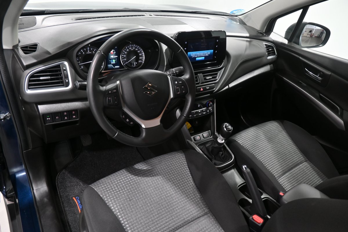 Foto Suzuki S-CROSS 9