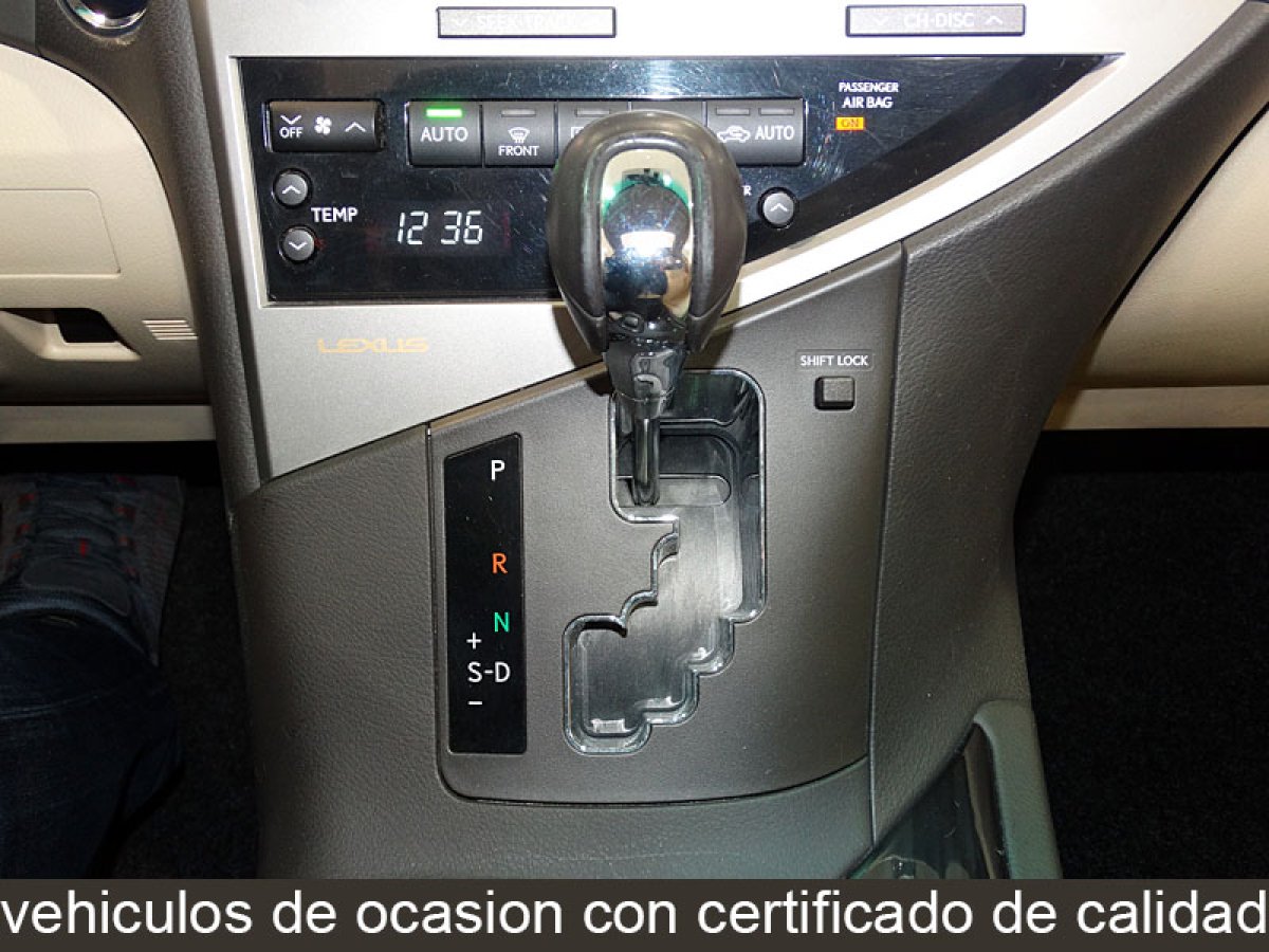 Foto Lexus RX 450h 33