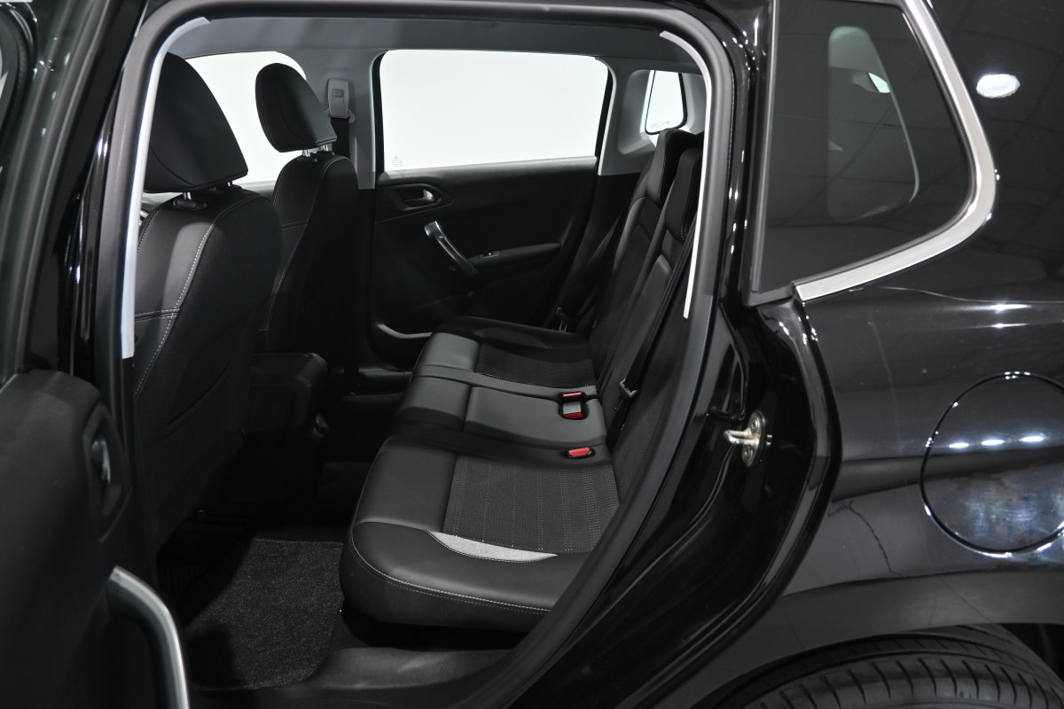 Foto Peugeot 2008 11