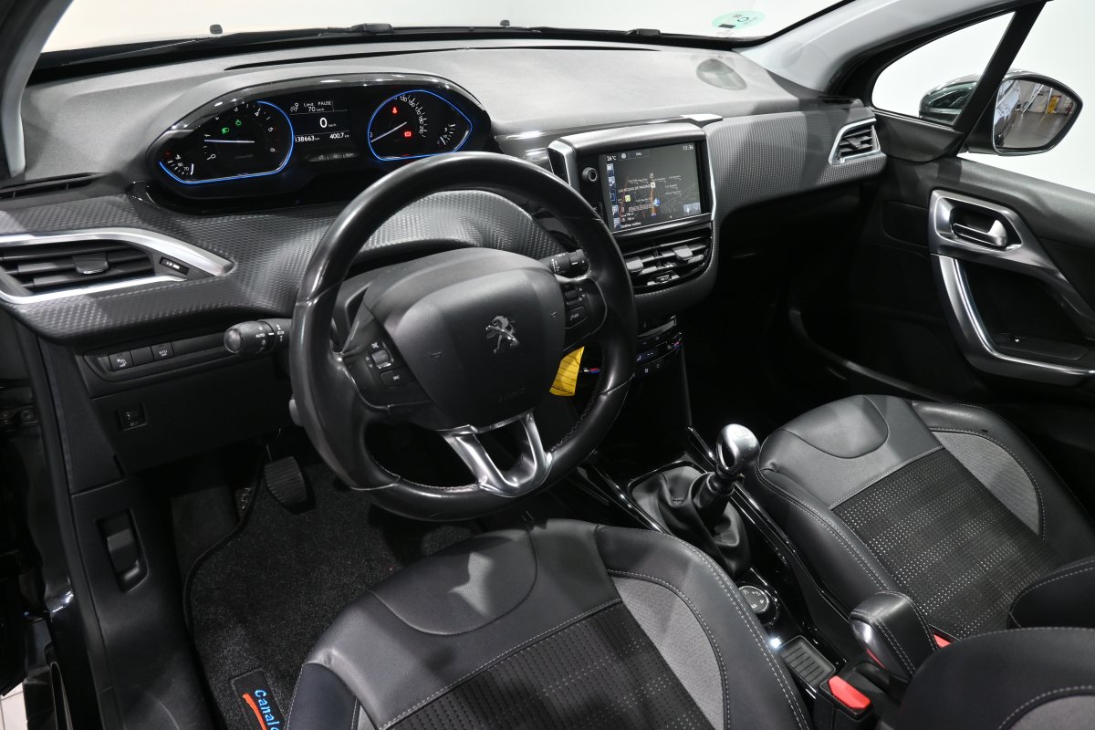 Foto Peugeot 2008 9