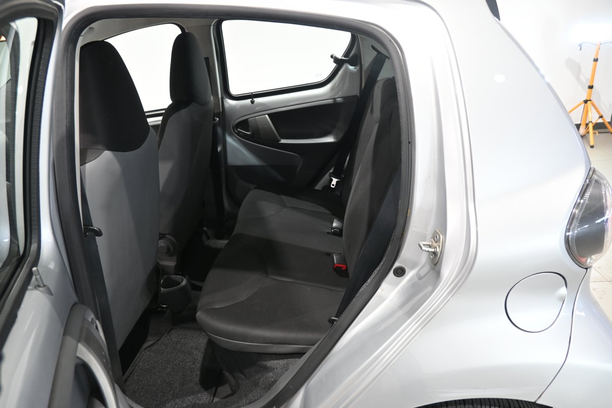 Foto Toyota Aygo 11