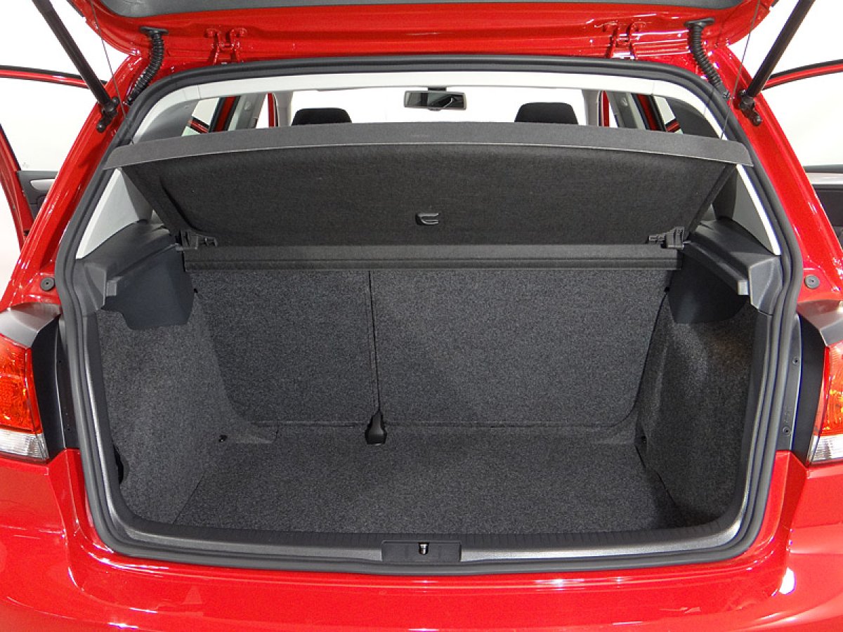 Foto Volkswagen Golf 15
