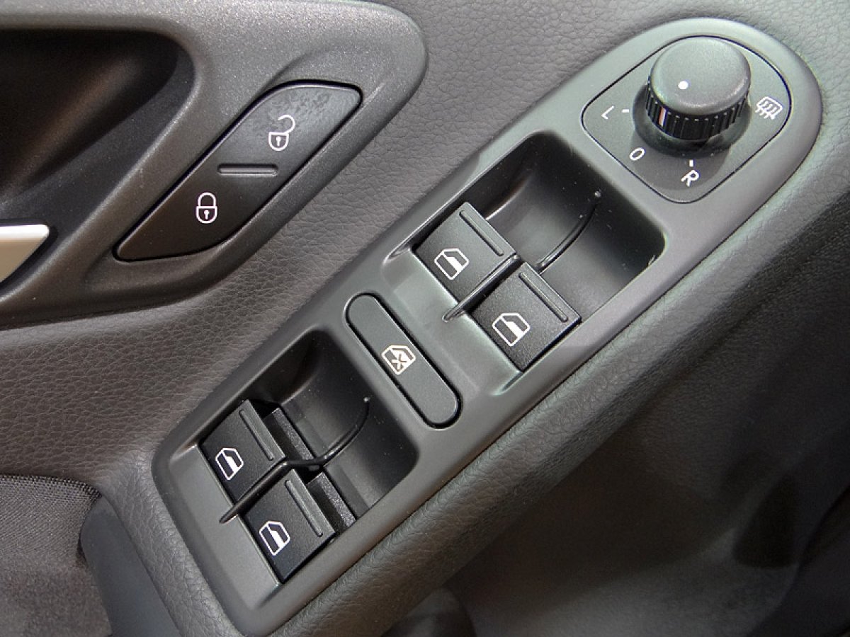Foto Volkswagen Golf 37