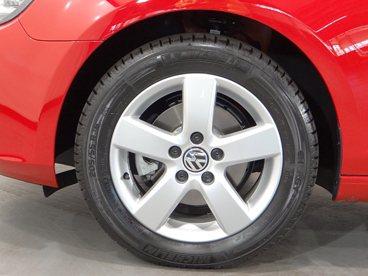 Foto Volkswagen Golf 38