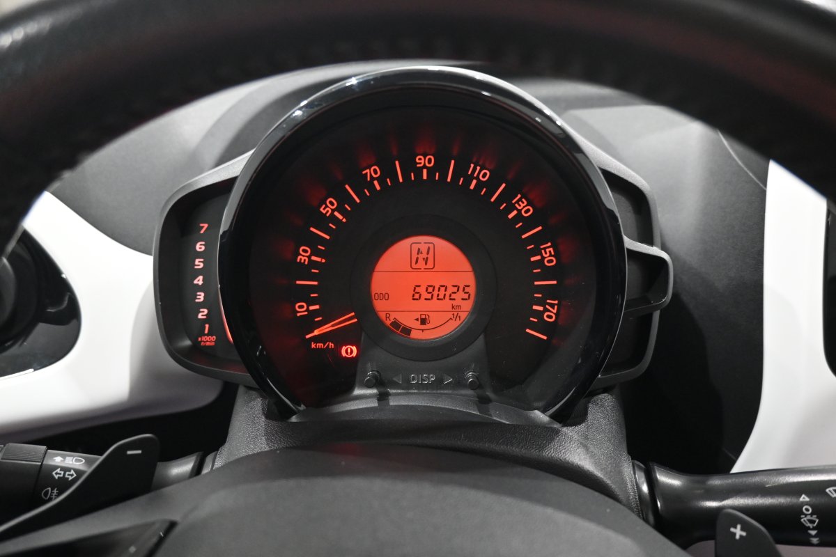 Foto Peugeot 108 11