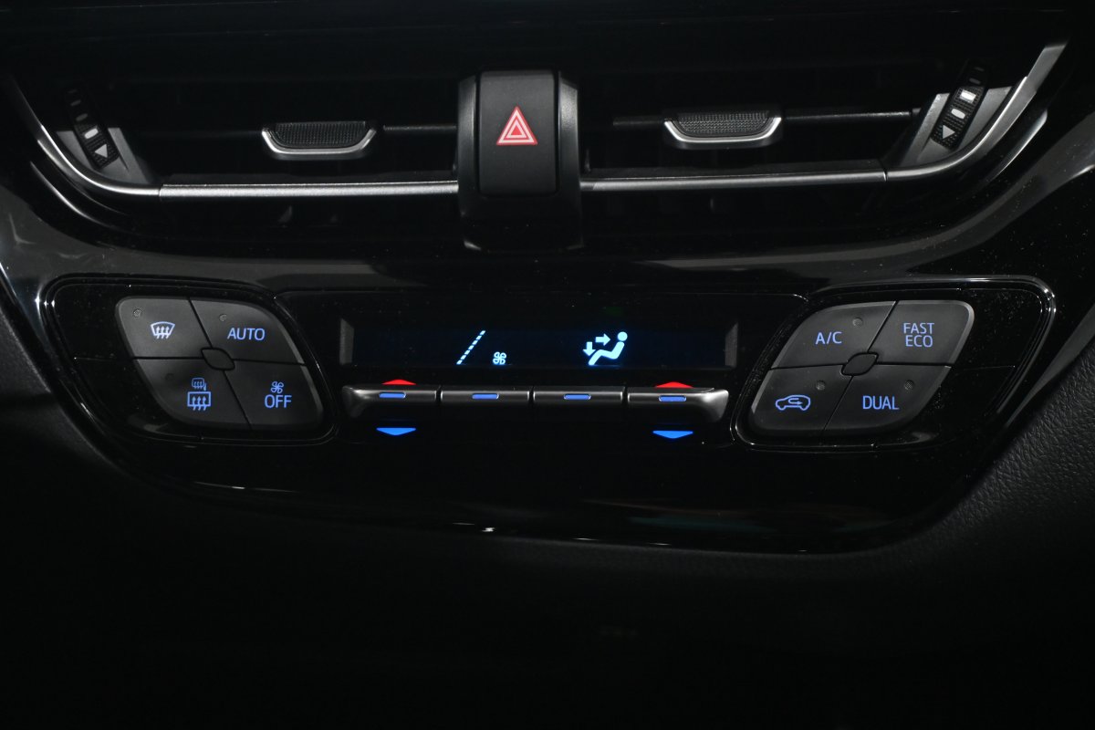 Foto Toyota C-HR 16