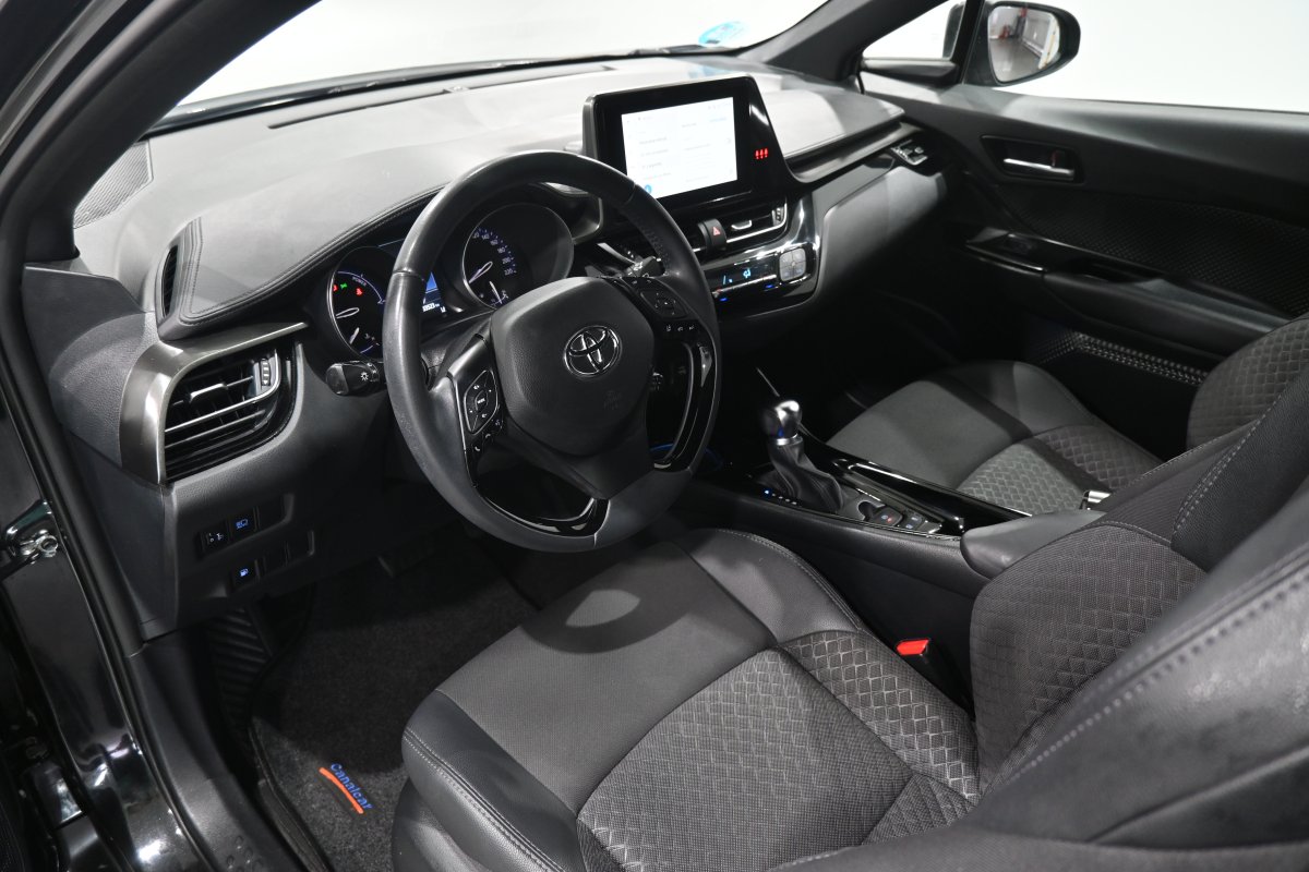 Foto Toyota C-HR 9